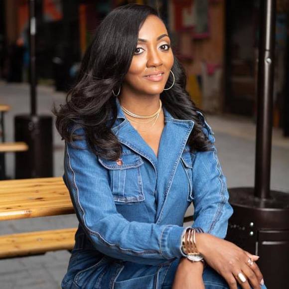 Meet your Posher, Dinah - Picture 1 of 1